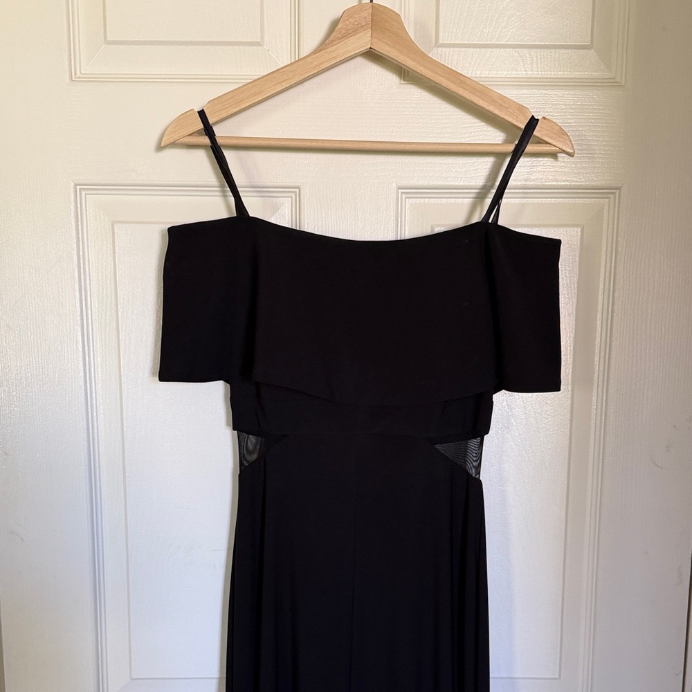 Elegant Black Off-Shoulder Dress - Picture 2 of 5